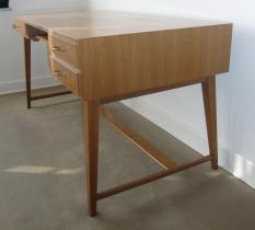 filigraner Schreibtisch | Nussbaum | 60er Jahre