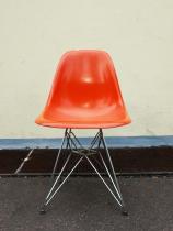 Fiberglass Sidechair DSR | Orange | Eames 