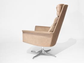 Lounge Chair | Cor Sedia | Highback