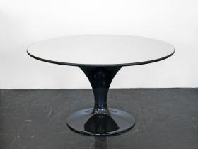 Tisch | Orbit | Herman Miller