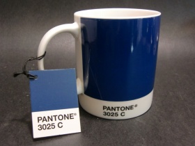 Pantone Mug | Kaffeebecher fr Grafiknerds | 3025 C