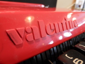 Reise-Schreibmaschine | Olivetti | Valentine | Ettore Sottsass