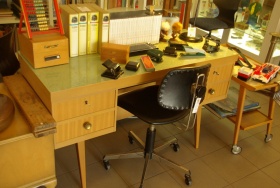 50er Jahre Schreibtisch - Designklassiker