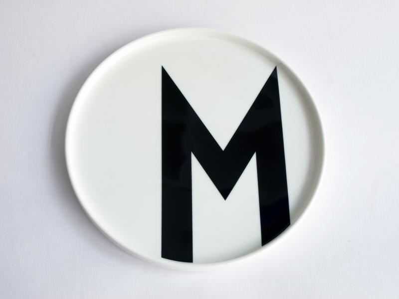 M | Typographie Teller | Arne Jacobsen | Design Letters