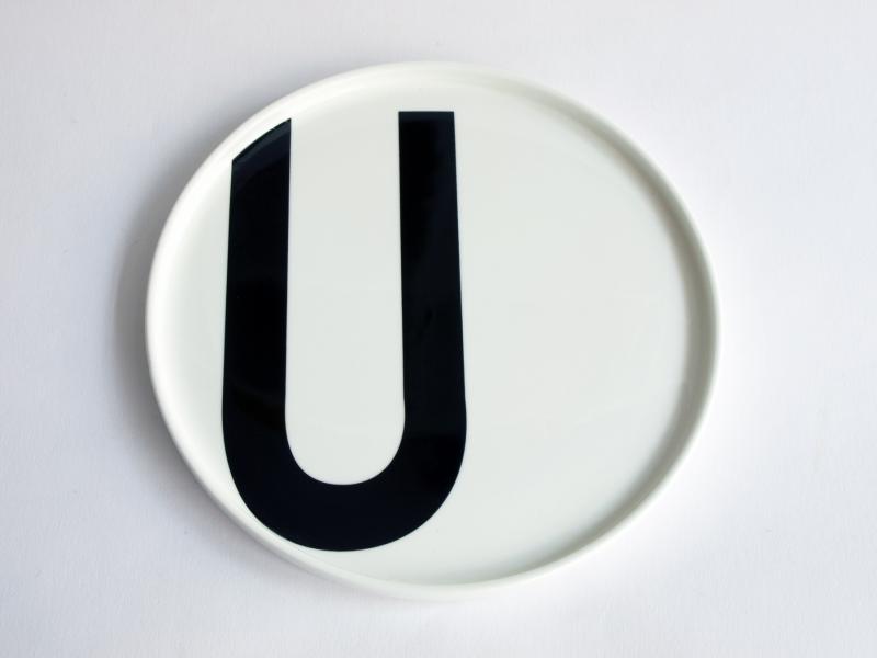 U | Typographie Teller | Arne Jacobsen | Design Letters