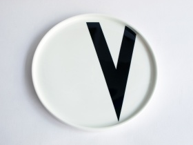V | Typographie Teller | Arne Jacobsen | Design Letters