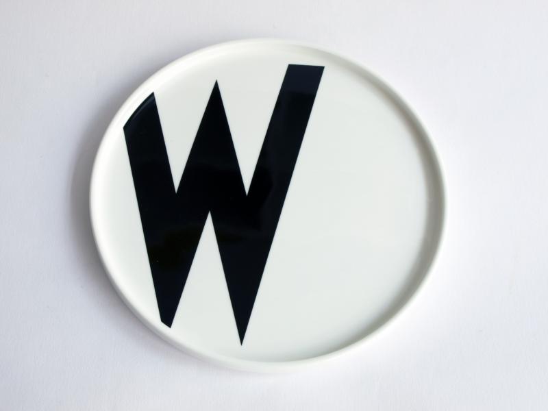 W | Typographie Teller | Arne Jacobsen | Design Letters
