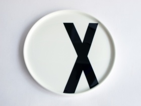 X | Typographie Teller | Arne Jacobsen | Design Letters