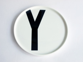 Y | Typographie Teller | Arne Jacobsen | Design Letters
