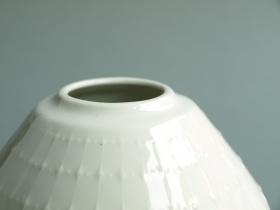 Weisse Vase | Edelstein | 70er