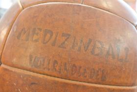 Vintage | Medizinball | schön rund