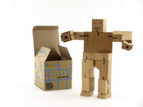 Cubebot M | Areaware | Buchenholz natur
