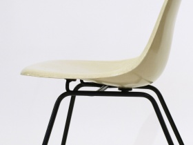 Eames Side Chair | DAX | Herman Miller