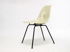 Eames Side Chair | DAX | Herman Miller