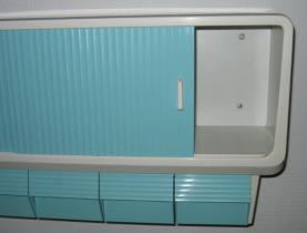 60er Jahre kleines Kchenhngeschrnkchen